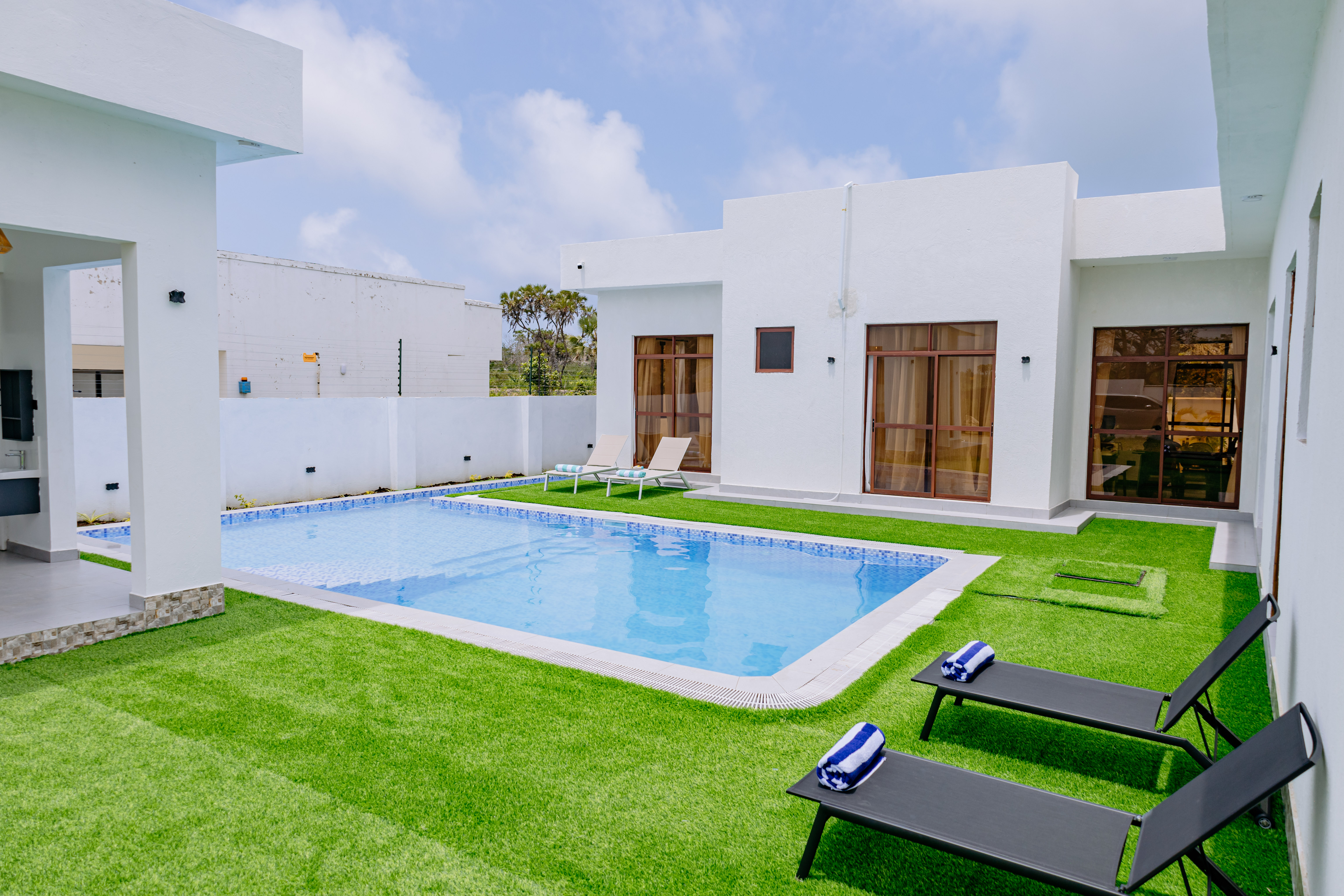 Elegant Kaya Villa - Peak Season